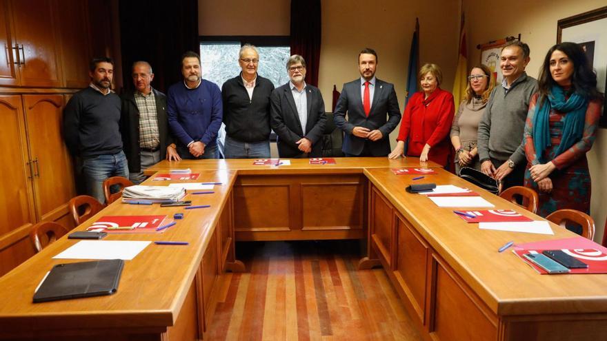 Una de las últimas reuniones de la Mesa de la Industria. | M. VILLAMUZA