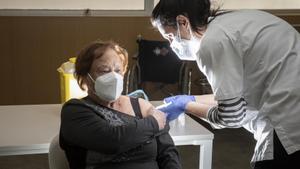 Catalunya va posar ahir gairebé 60.000 vacunes, la xifra més alta en un dia