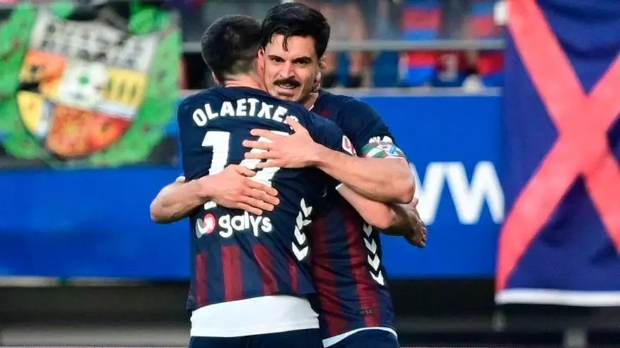 El cañonazo de Sergio Álvarez que tumbó al Huesca