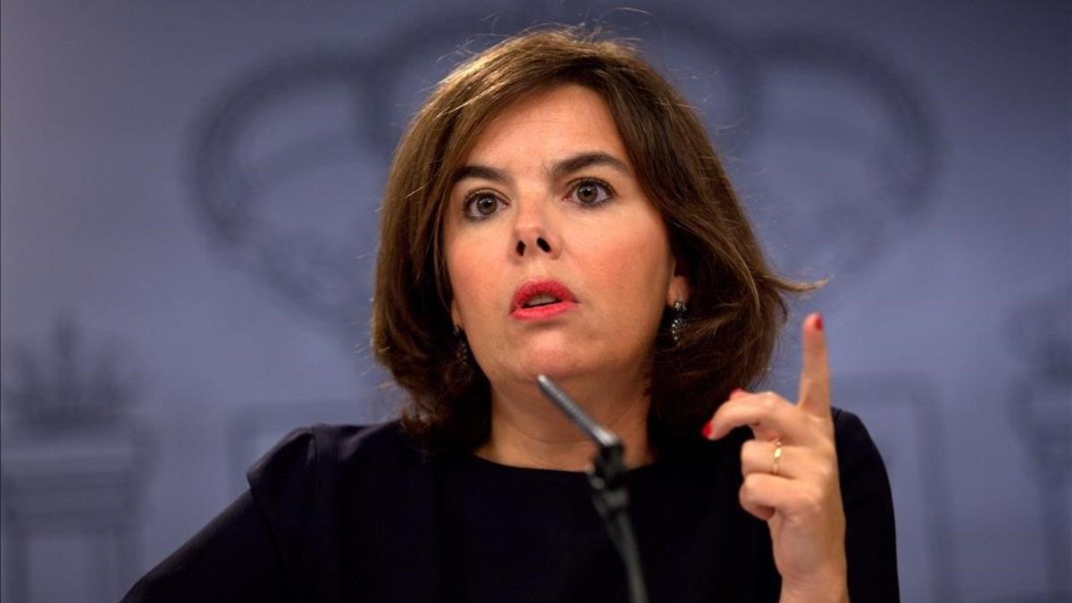 La vicepresidenta, Soraya Sáenz de Santamaría, este viernes tras el Consejo de Ministros.