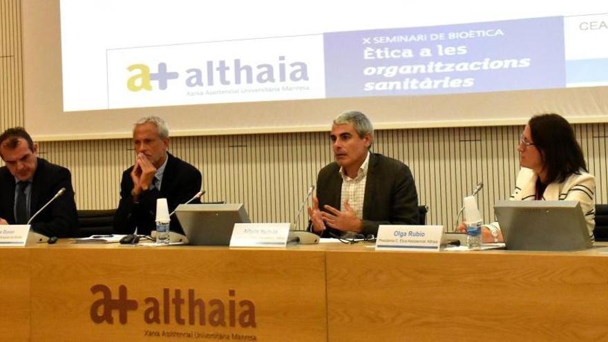 El Seminari de Bioètica d&#039;Althaia fa deu anys amb una setantena de participants