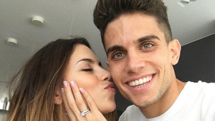 Marc Bartra y Melissa Jiménez en una foto subida a Instagram.