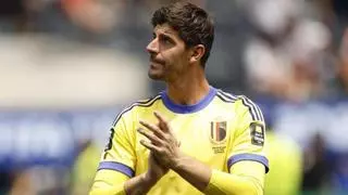 Courtois se borra de la Nations