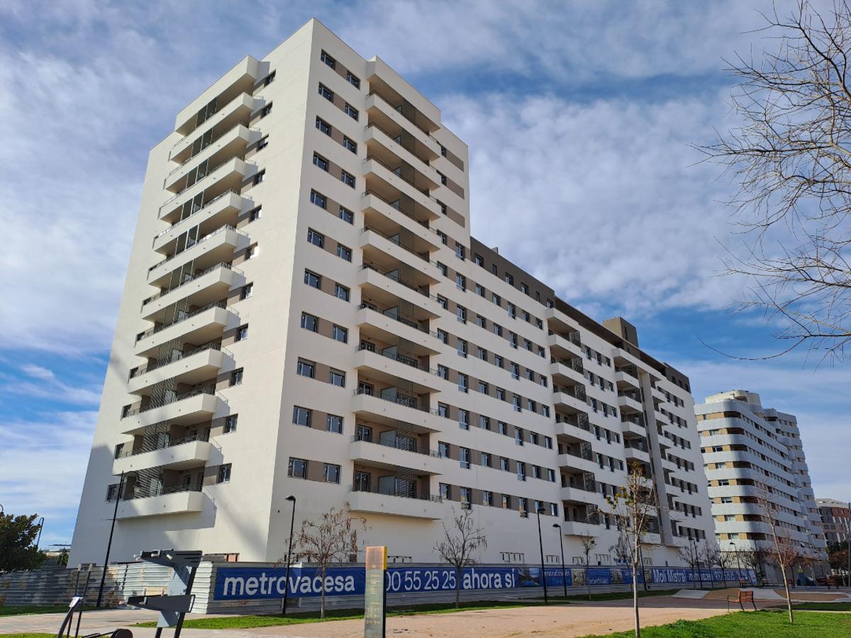 Edificio terminado de Metrovacesa en Quart de Poblet.