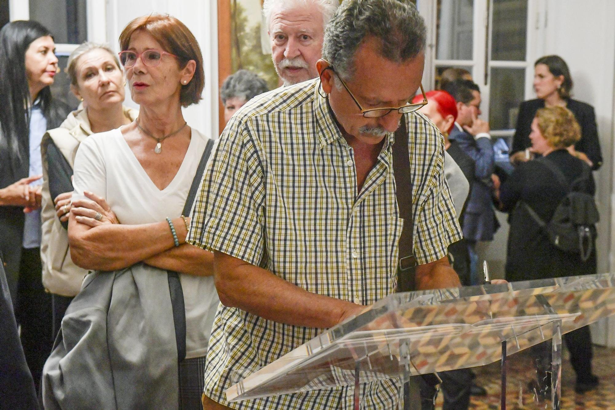 Capilla ardiente de Jerónimo Saavedra en las Casas Consistoriales de Las Palmas de Gran Canaria