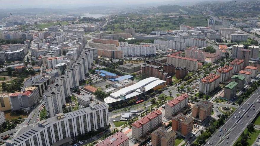 Vista aérea del polígono de Elviña, Monelos, Castrillón, Barrio de las Flores y Matogrande.