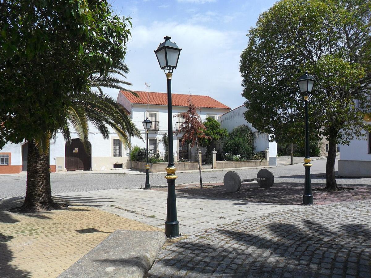 Plaza de Ibahernando.