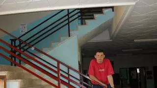 Del pupitre a maestro: Francisco Valiente suma 25 años de vocación en su colegio de Coria