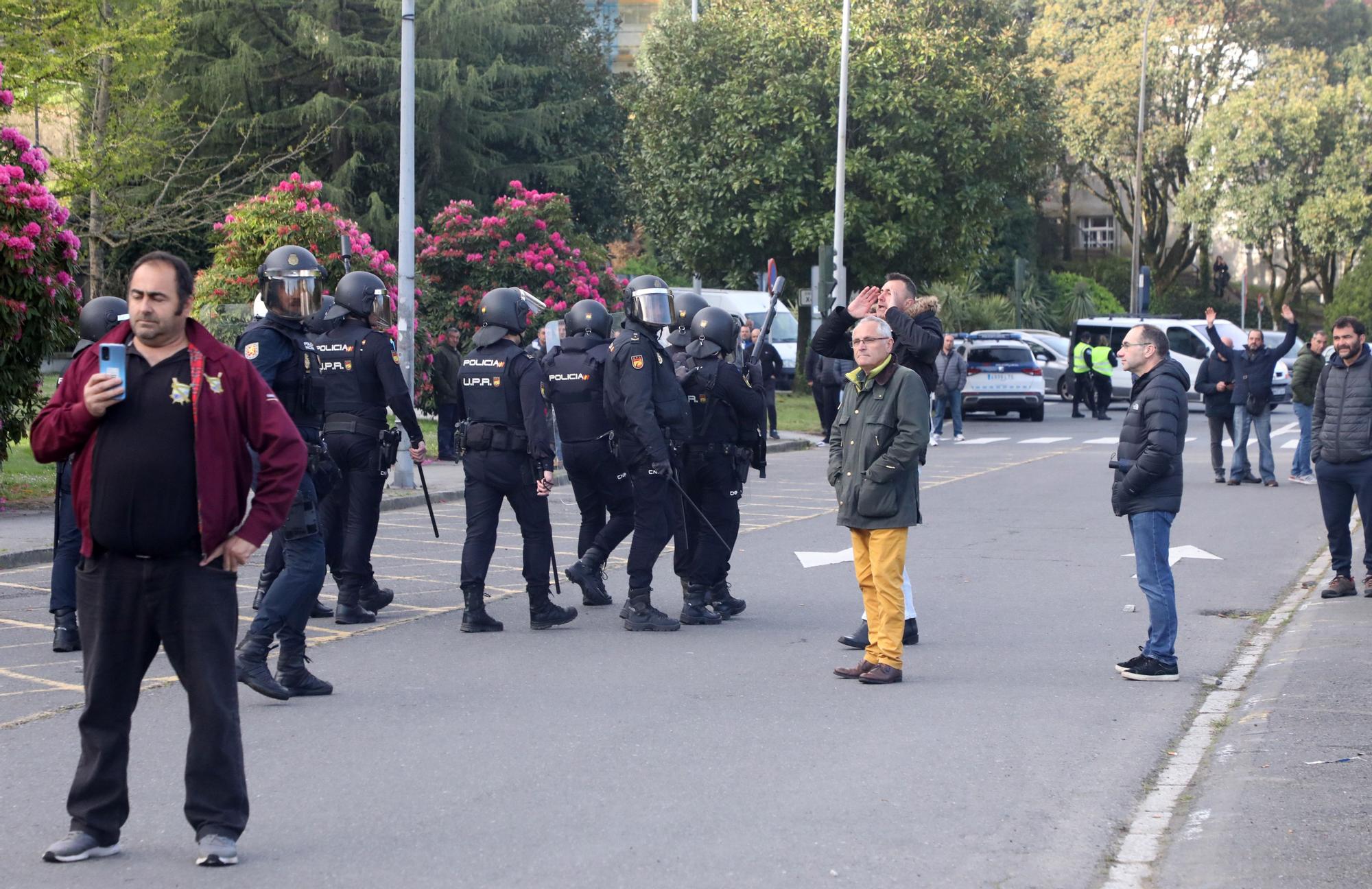 Carga policial en la protesta de bateeiros en Santiago