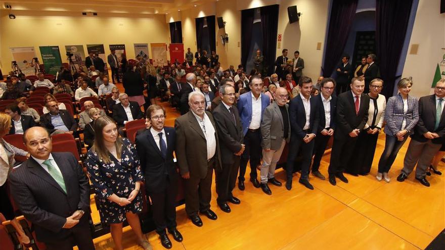 Agesport premia a la Diputación, la Andalucía Bike Race y al Estudiantes 87 de Puente Genil