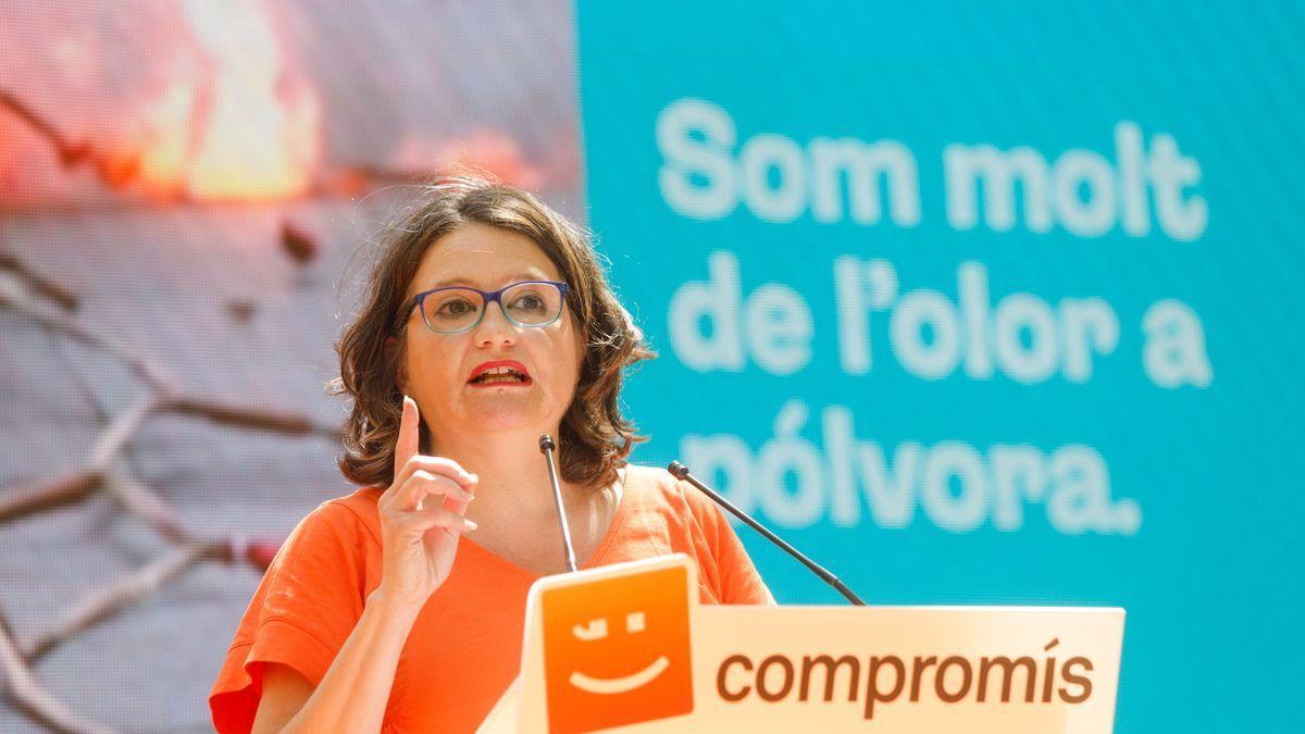 Mónica Oltra en el último mitin en el que participó el pasado sábado en el antiguo cauce del Turia, en València.