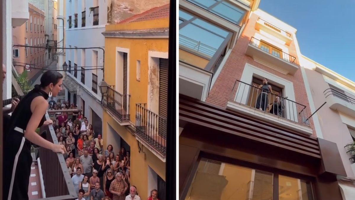 Blanca Paloma canta desde el balcón para los fans que se quedaron fuera por aforo en su concierto de Badajoz.