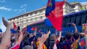 ¡Entre la marea culé! Así ha llegado el Barça a San Mamés