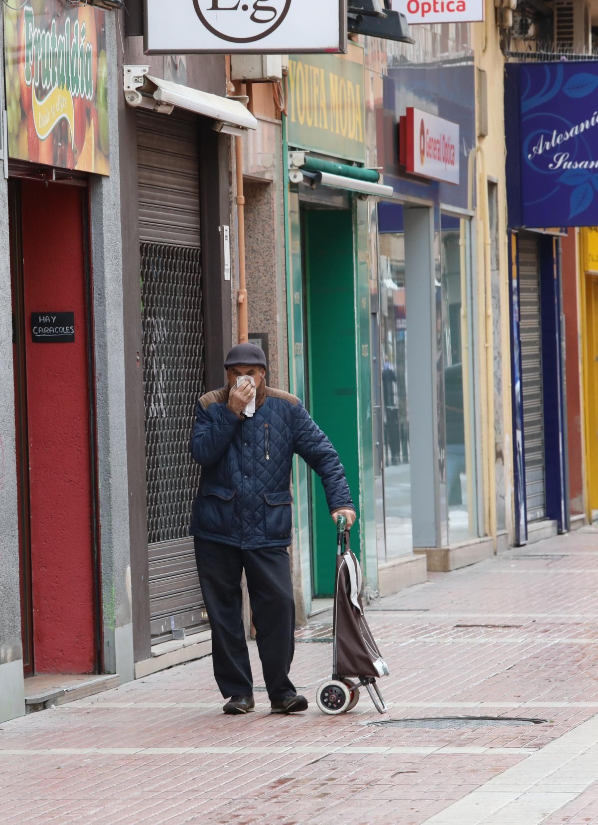 La crisis del coronavirus en la calle Delicias de Zaragoza