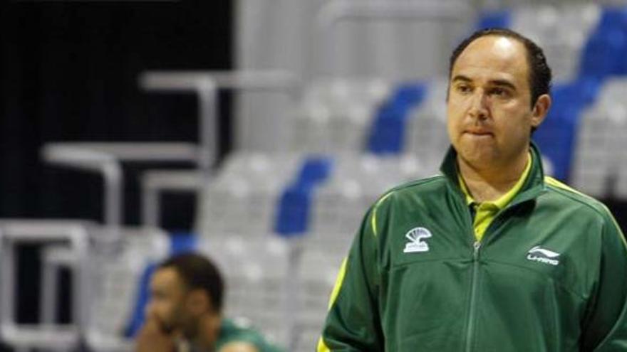 Chus Mateo, en su último entrenamiento como primer entrenador del Unicaja.