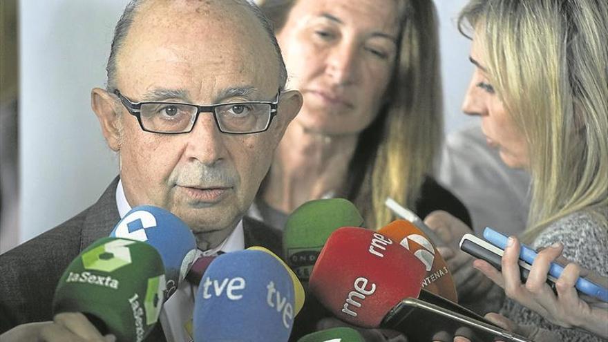 Montoro avanza que España cumplió con el déficit del 2016