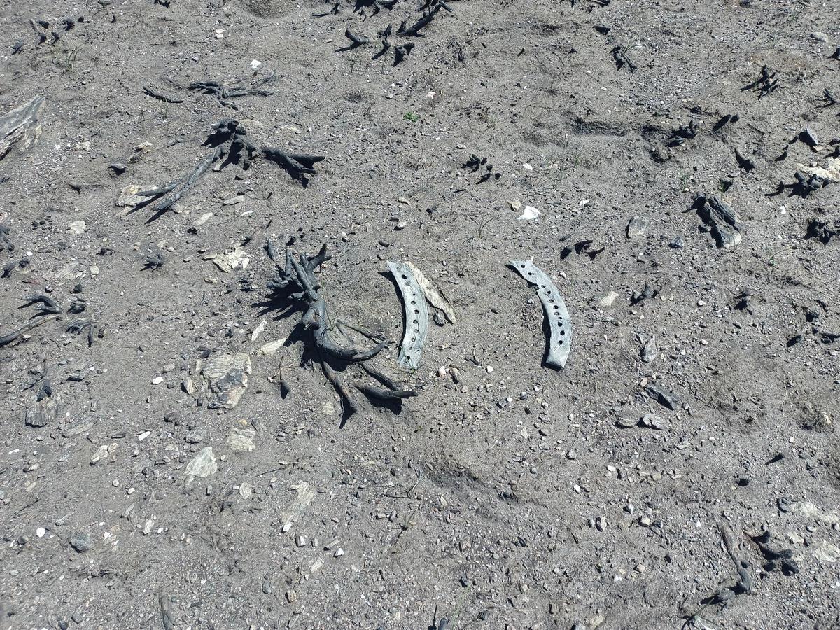 Repuesto el monolito y rescatadas piezas del avión siniestrado en Moncalvo