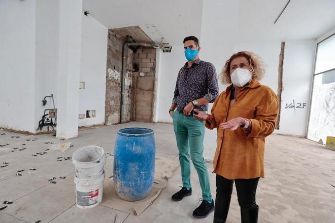 Visita a las nuevas instalaciones de la sede del distrito Anaga