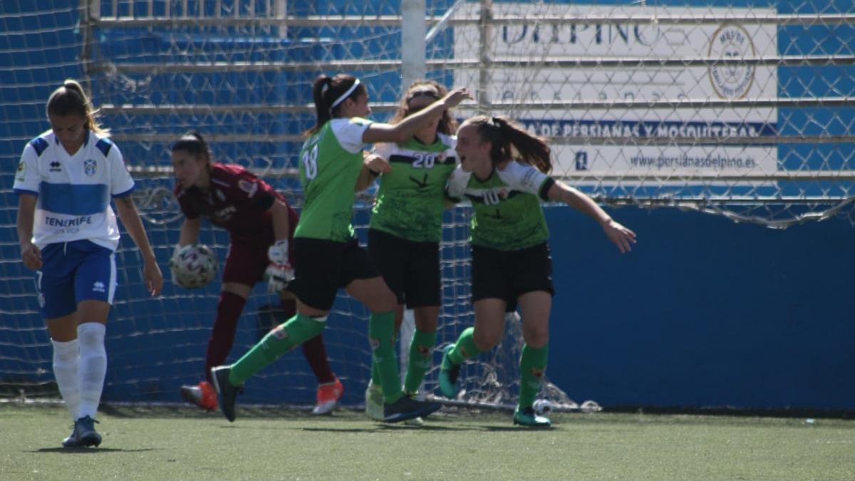 Estreno triunfador del Femenino Cáceres