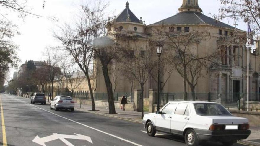 Príncipe de Asturias y Carlos Pinilla se quedan sin aparcamiento tras las obras de asfaltado