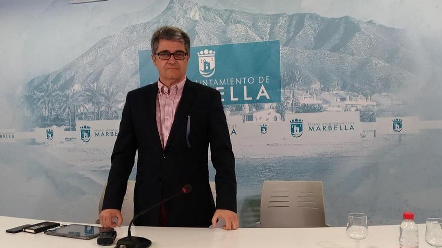 El portavoz municipal, Javier Porcuna, durante la rueda de prensa.