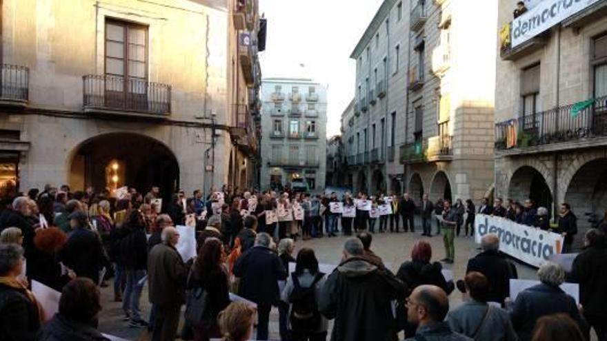 Concentració d&#039;Òmnium ahir a Girona.