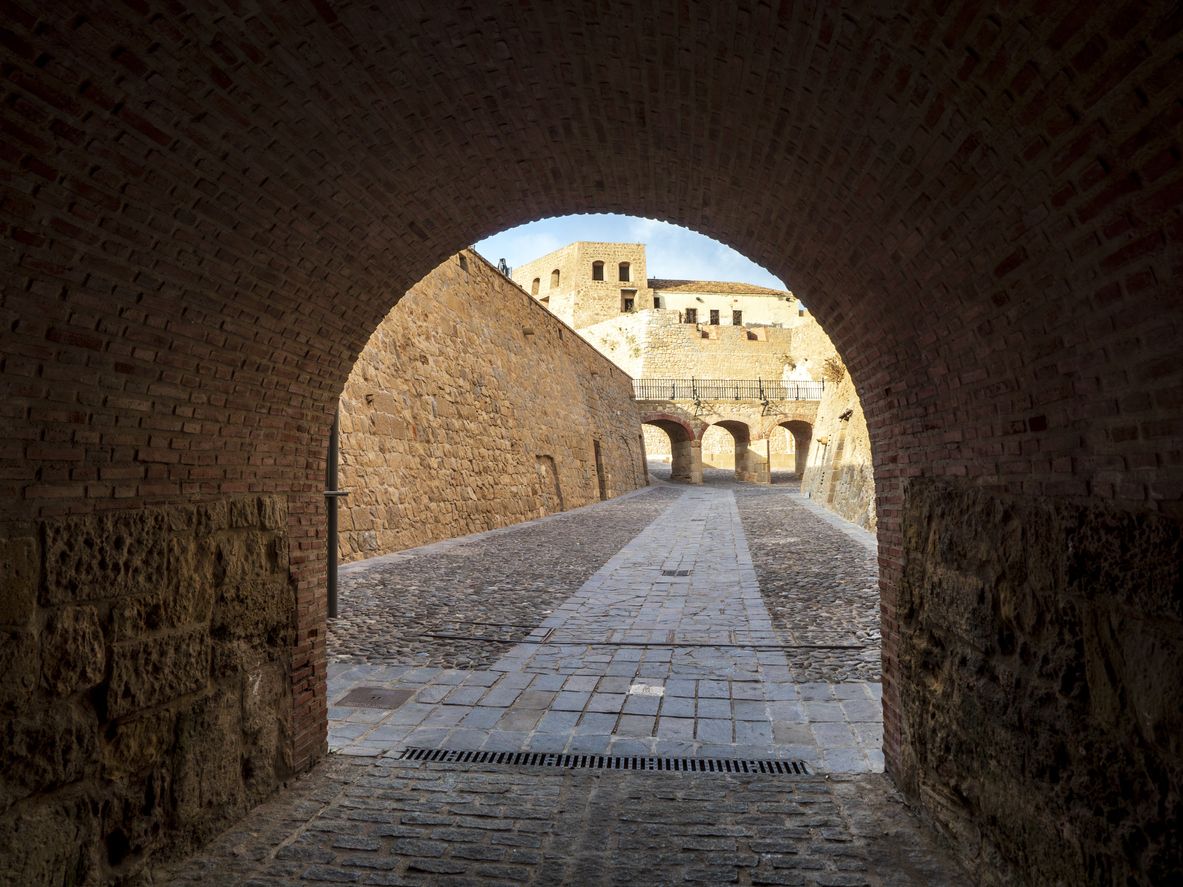 El acceso al recinto amurallado de Melilla la Vieja.