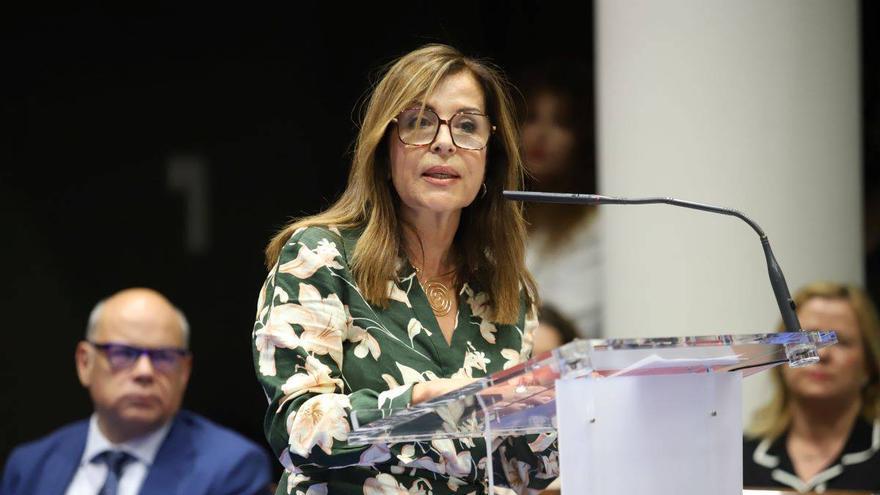 Lola Padrón toma posesión como Diputada del Común: primera mujer en el cargo en 40 años