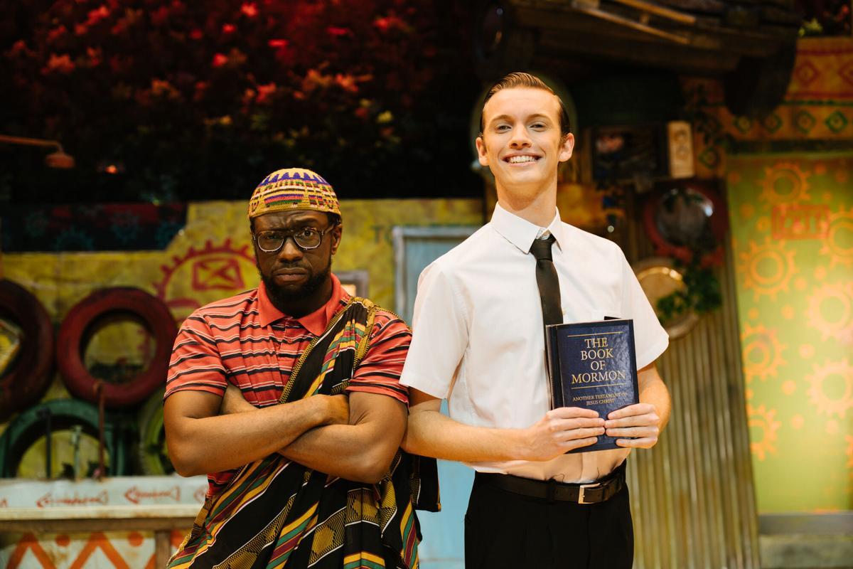 Kevin Tuku y Nicolás Colomer, en el Teatro Rialto de Madrid.