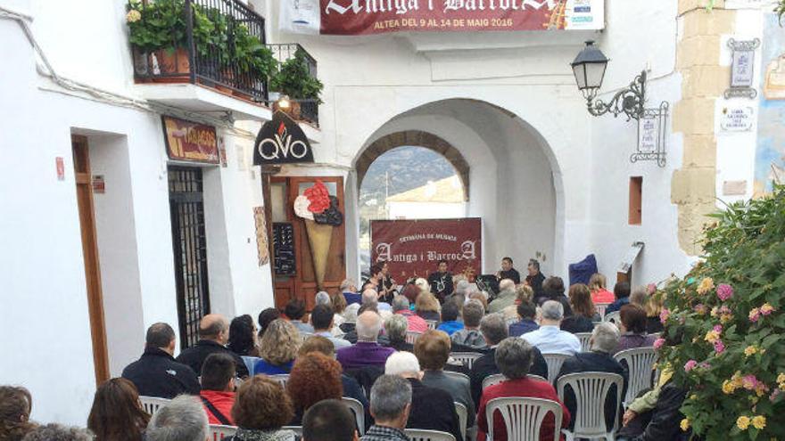 Una de las actuaciones del año 2016 en la I Semana de la Música Antigua y Barroca celebrada en el Portal Vell de Altea