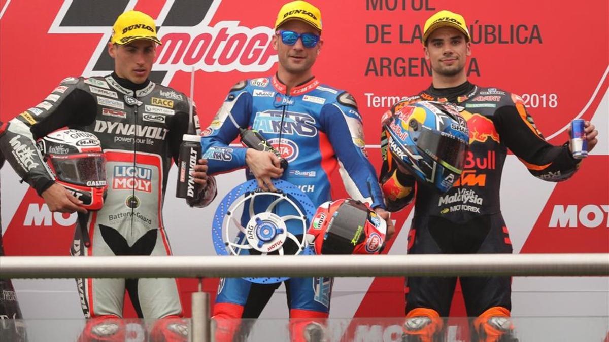 Vierge, Pasini y Oliveira en el podio de Moto2