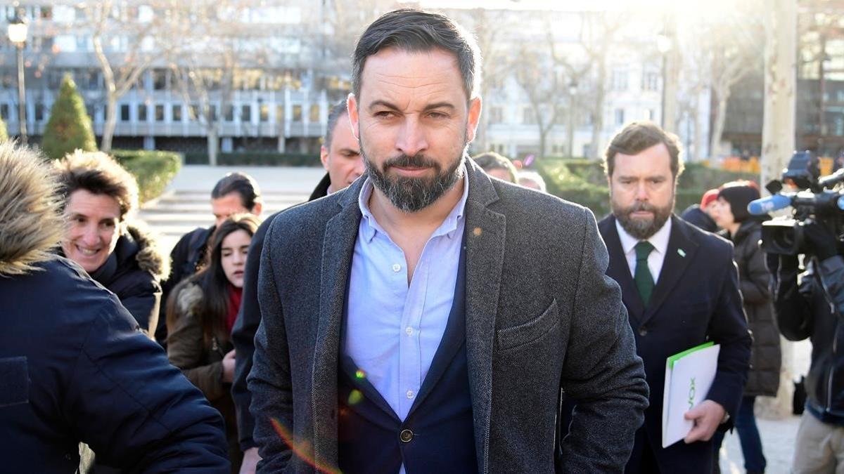 El líder de Vox, Santiago Abascal, en las inmediaciones del Tribunal Supremo.