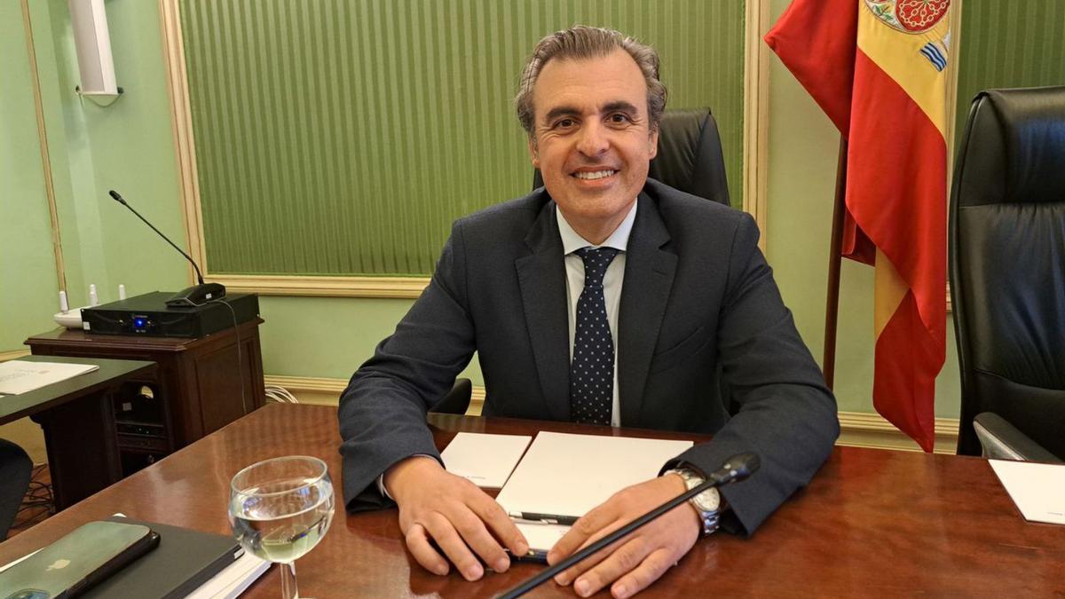 El conseller de Educación, Antoni Vera, en su comparecencia en el Parlament.