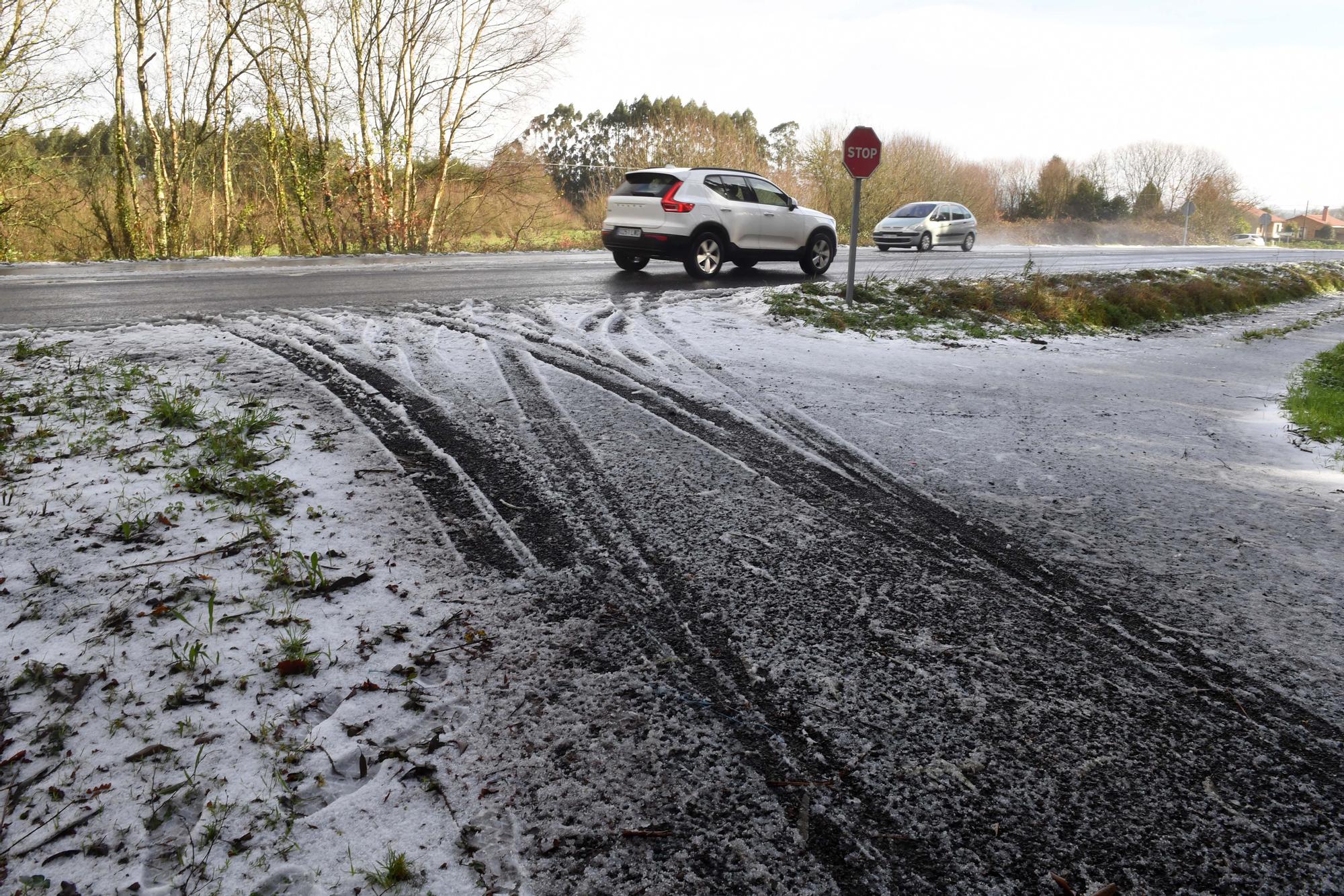 La nieve llega a la montaña de A Coruña