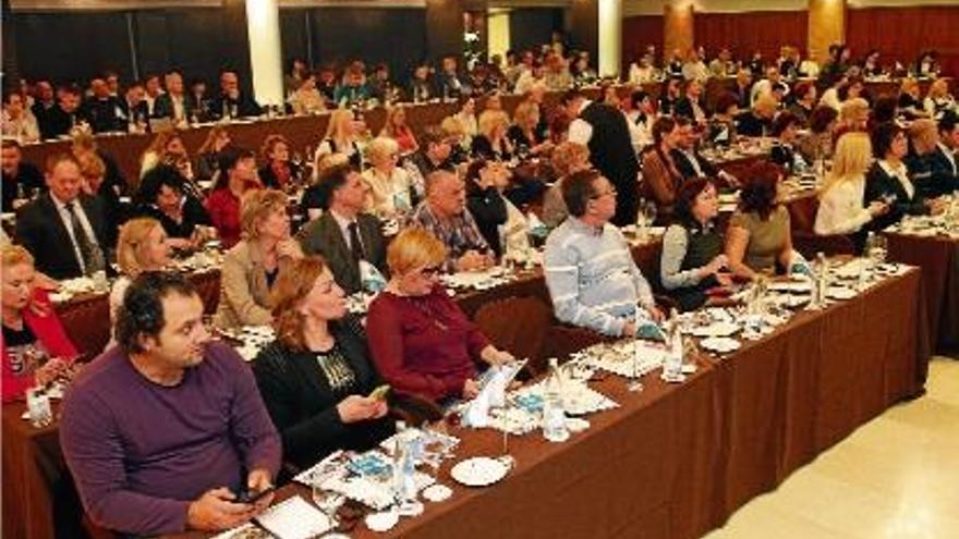 Els dos centenars de responsables d&#039;agències de viatges russes , ahir en plena jornada de treball a Lloret.