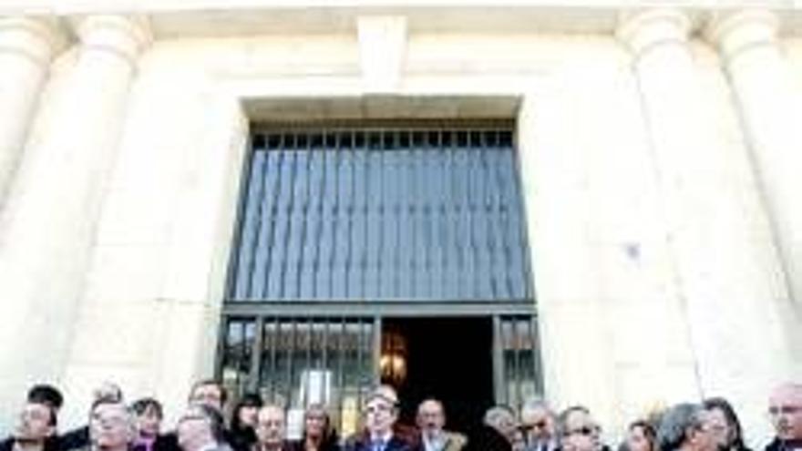 El ministro Bermejo descuenta a los jueces el día de huelga