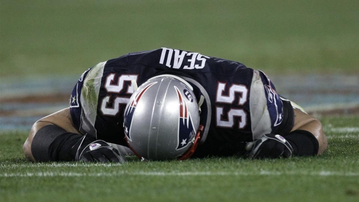 El 'linebacker' de los New England Patriots Junior Seau, durante una Superbowl.