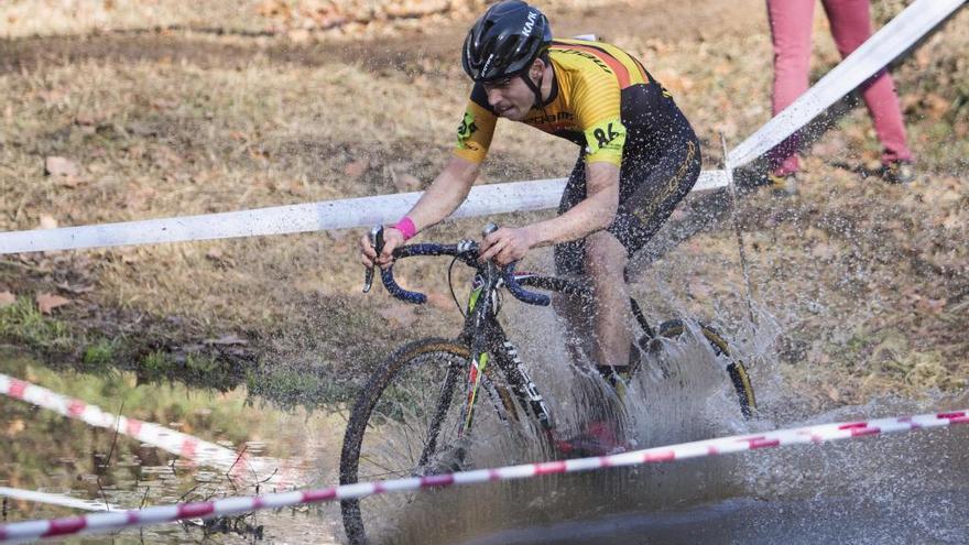 Pacios i Álvarez s´imposen en el Campionat Català de Ciclocross