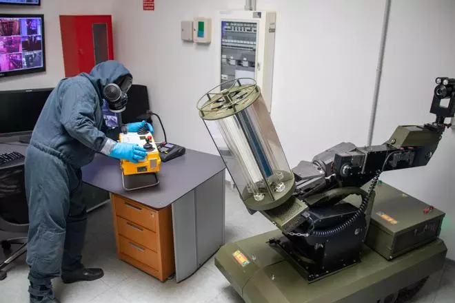 El Ejército prueba en València un sistema que elimina el coronavirus