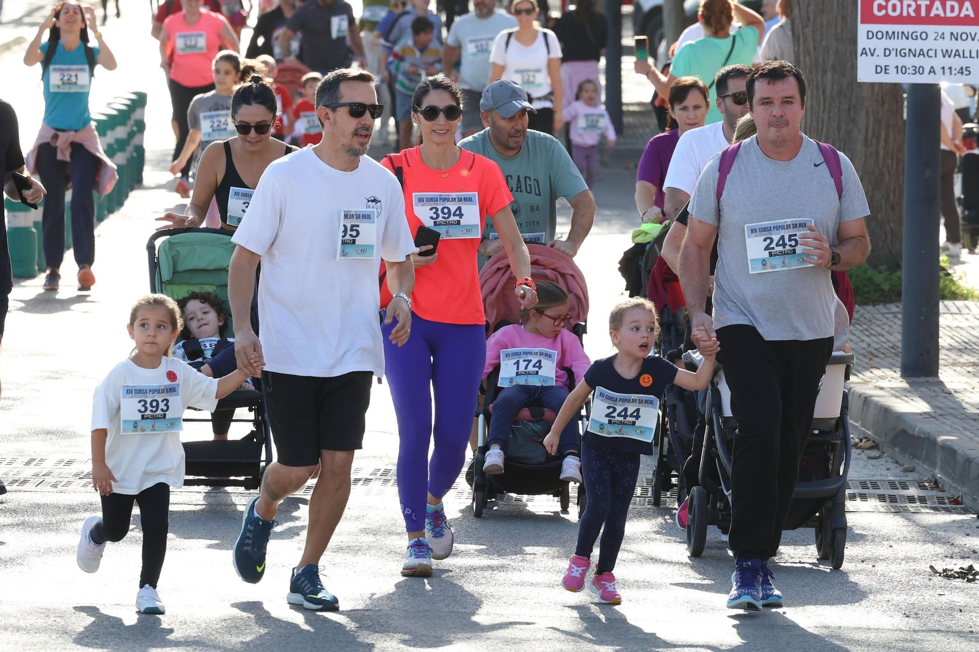 Galería: La carrera festiva de Ibiza para disfrutar en familia