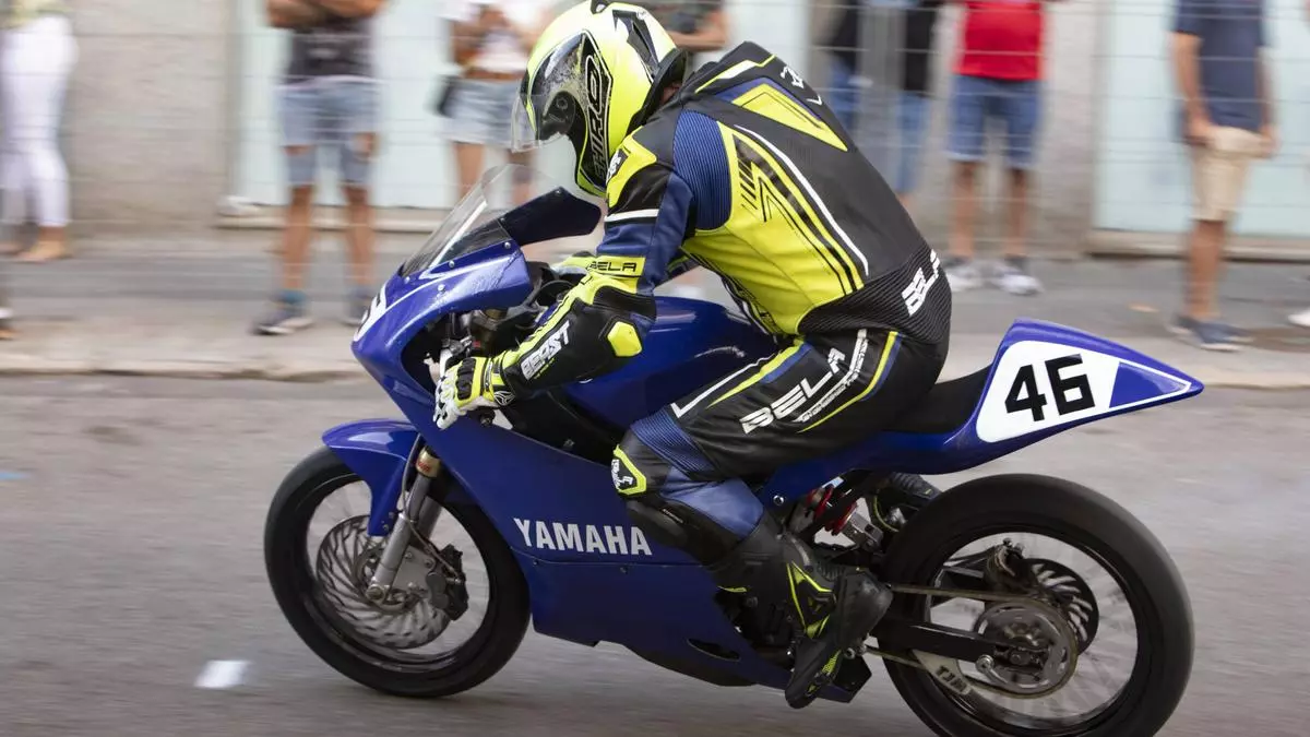 Xàtiva se llena de amantes de las motos en la 70º edición de su circuito urbano