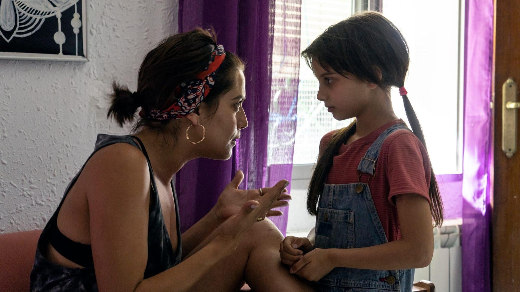 Antena 3 estrena 'Heridas', la serie protagonizada por Adriana Ugarte y María León