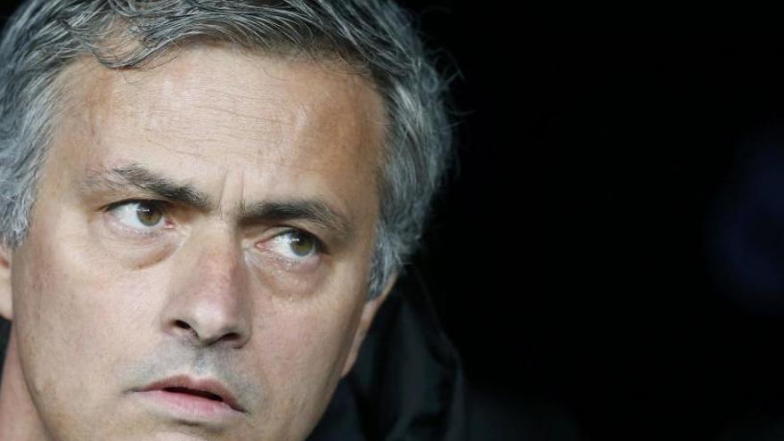 Mourinho defiende que está &quot;al día&quot; con Hacienda