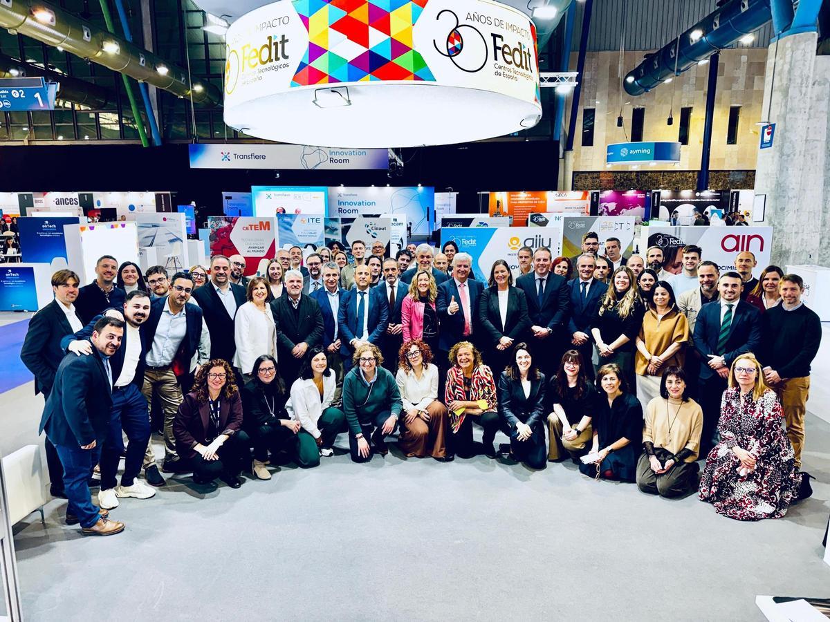 Foto de familia de los centros tecnológicos participantes en Fedit
