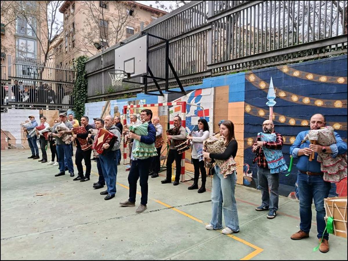 La Banda de Gaitas de Boto Aragonesas amenizó los bailes