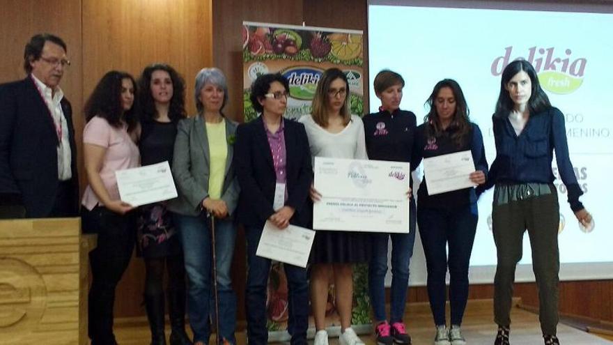 Protestan a la Universitat por un premio sobre deporte femenino dado a un hombre