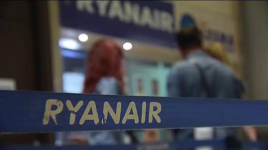 Ryanair cancela más de 80 vuelos en España por la huelga de tripulantes de cabina