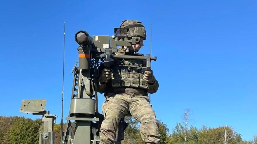 Defensa mantiene congelados programas clave de armamento tras un año de suspensión comercial con Israel