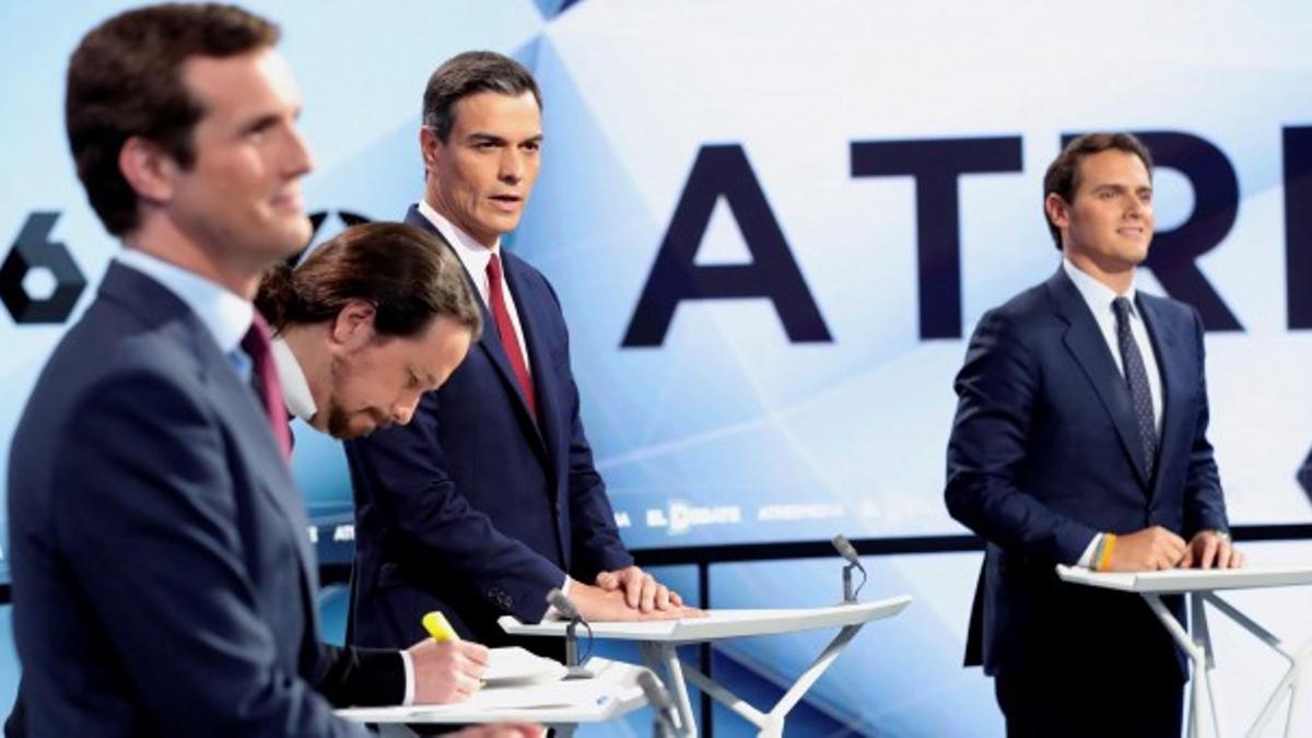 Los candidatos de las elecciones generales de 2019, Pablo Casado; Pablo Iglesias; Pedro Sánchez y Albert Rivera, antes del inicio del debate electoral a cuatro en Atresmedia.