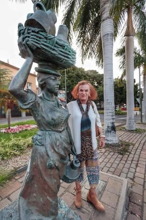 Laura Mendoza, la Lecherita del Carnaval de Santa Cruz de Tenerife